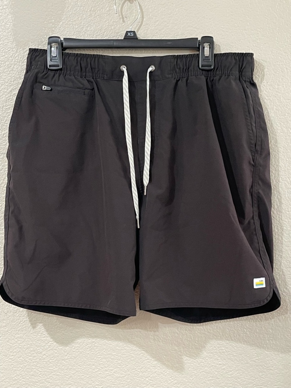 Vuori Banks Short Unlined 7" men’s XL V330 black athletic shorts gym shorts